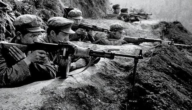 1971年，开国中将无故失踪7年，再出现时竟身处老鼠横行的地牢中