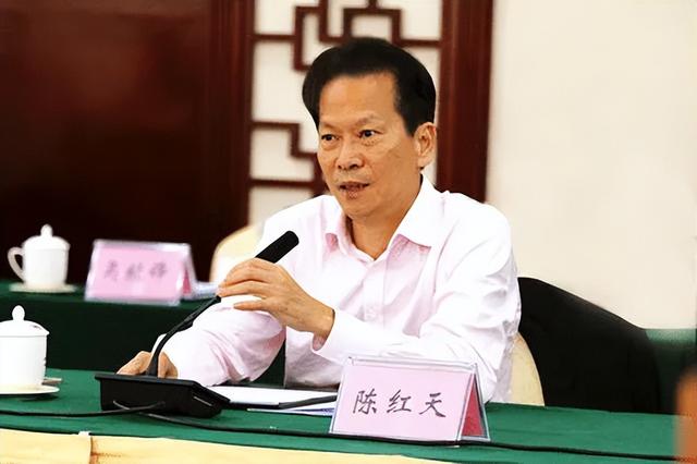 卖豪宅还债的大佬又多了一个
