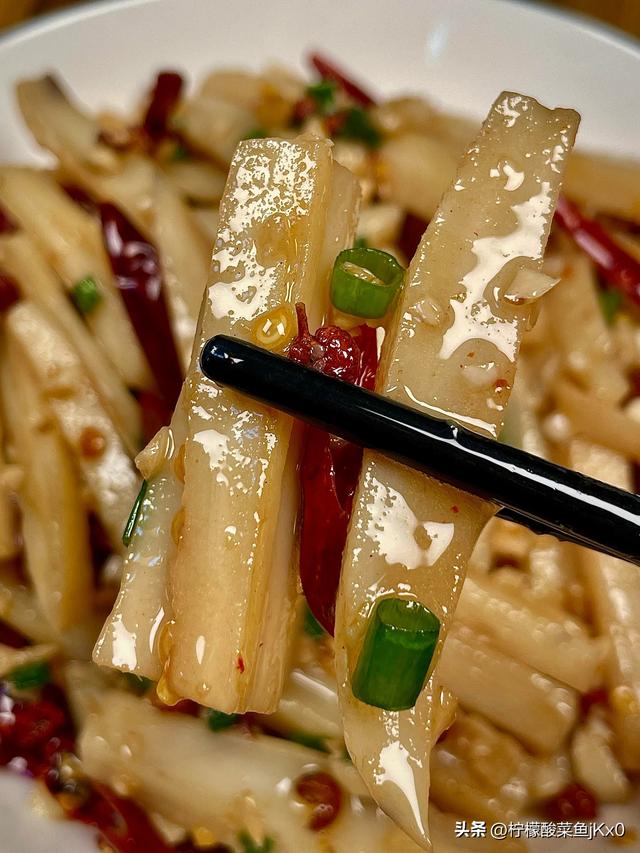 生吃杀菌，熟吃润肺	，冬天使劲吃，才5毛1斤，健脾通便	，增强免疫