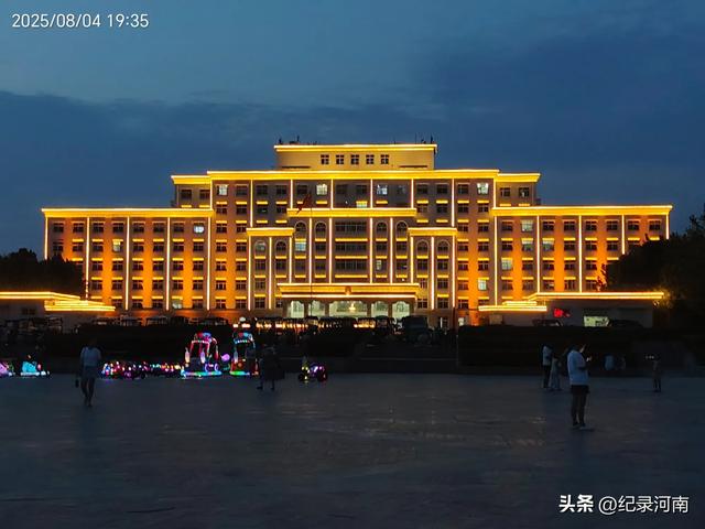 柘城县委书记邢玉富同志网友关于柘城榕湖音乐喷泉开放的呼吁
