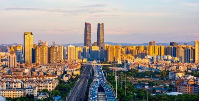 2025温州徐州大连GDP破万亿，2027沈阳厦门	、绍兴、石家庄破万亿