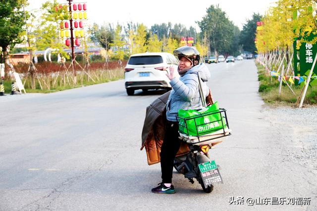 一河两路东端的烧烤场一带暮秋景色