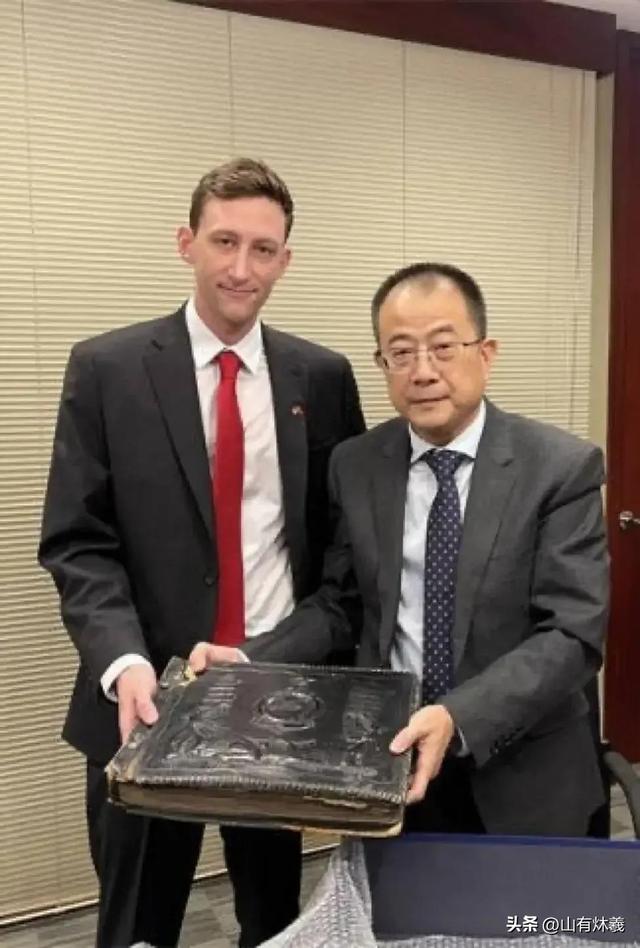 北京大阅兵后，第一个找中国合作的西方大国来了，美欧都没有想到