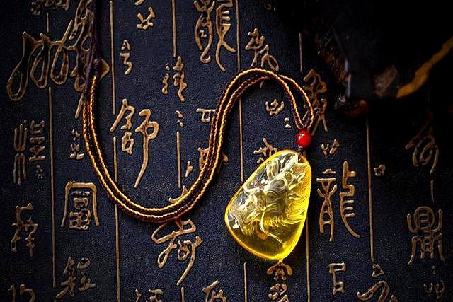 狮子座戴什么最旺？这6种首饰，招财、旺爱、还显贵！