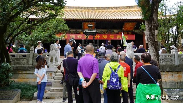 移动的星级酒店 邂逅千年古城！“熊猫专列”再度驶入建水