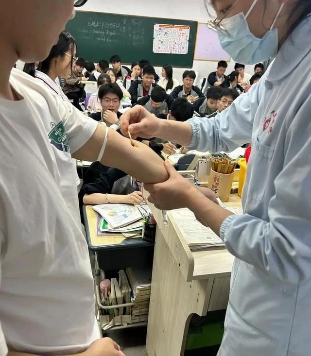 江西两考生无缘国防科大。退档不是因为政审，真因让人惋惜？