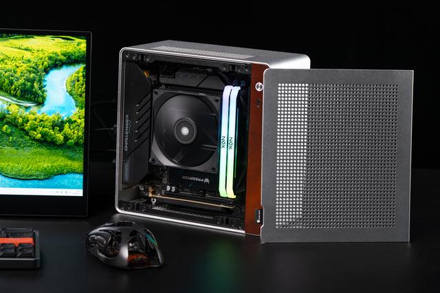 英特尔酷睿Ultra5 230F+铭瑄挑战者H810ITX+乔思伯NV10装机分享！