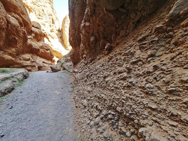 黄河岸边，走进神龙谷（峡谷内部）