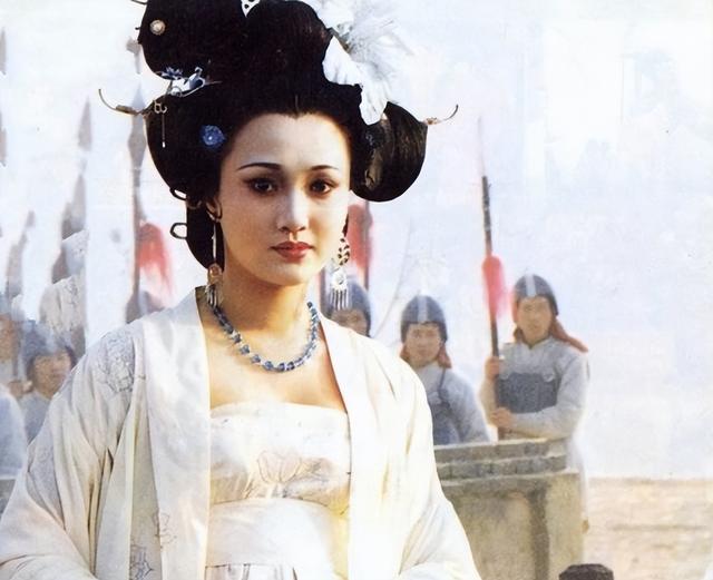 抛弃徐帆，情断许晴，没想到情史丰富的王志文，今59岁老到认不出