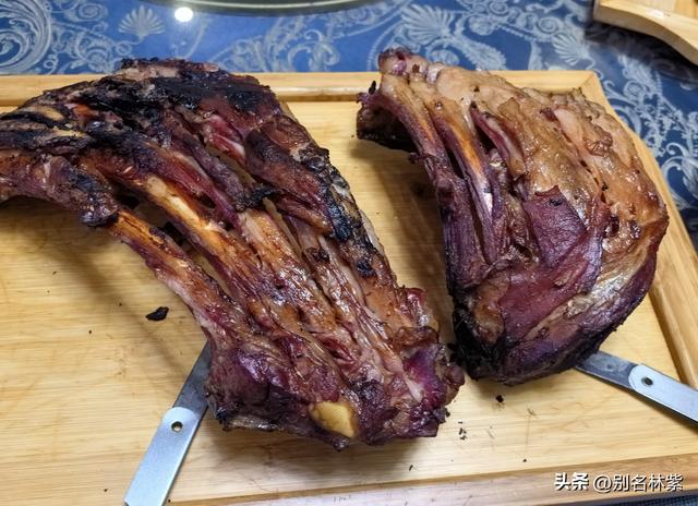 和新结识的伙伴包车去额尔古纳国家湿地公园，晚上吃烤羊排（11）