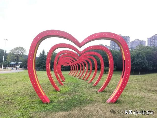 西安地铁10号线直达,承载708090后人记忆的未央湖公园变样了!