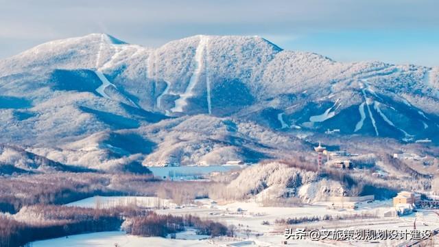 哈尔滨下雪了，背后是普通人用体温捂热的经济
