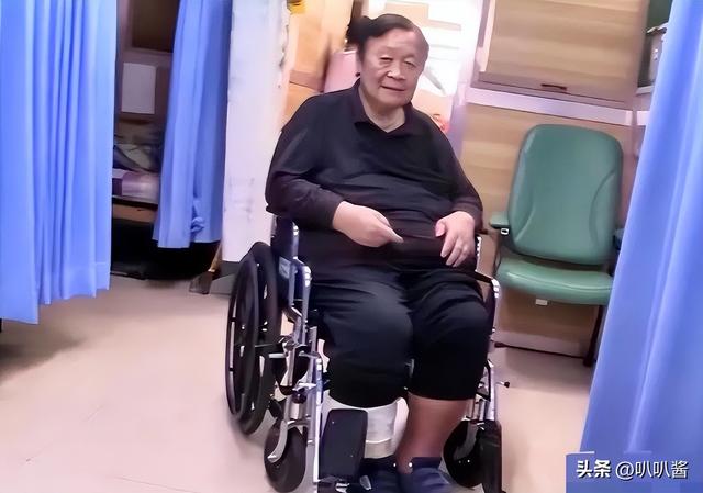 出名后出轨保姆，气死原配，如今77岁的他晚景凄凉，子女与其割席