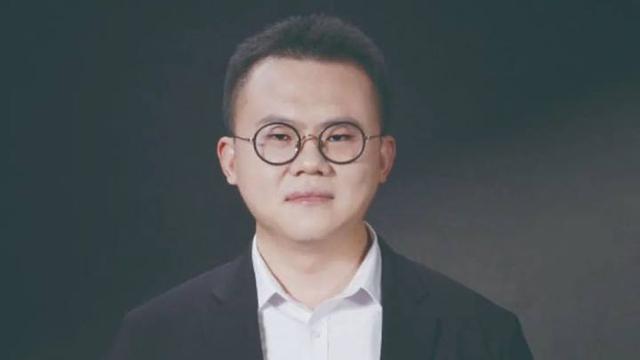 1990出生的席亚昆，任浙大数学学院副院长；1989年出生的包大为，任浙大马克思主义学院副院长