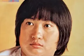 洪金宝一生仅收两个徒弟，一个是一线巨星，另一个在家躺着数钱图片