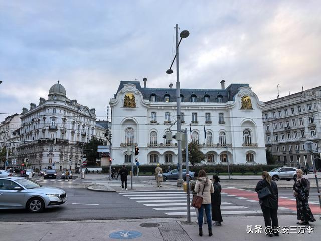 欧洲行第7天：参观世界文化遗产梅尔克修道院，逛维也纳和美景宫