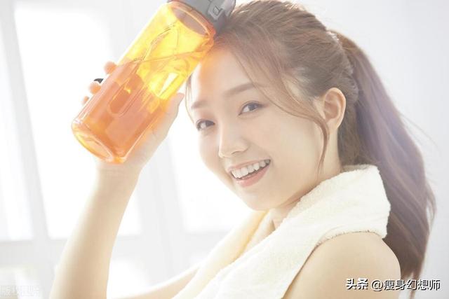 三周瘦了18斤，终于悟了！晚上坚持4个“不”，体重快速下降