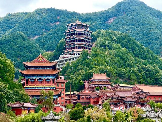 我是铜川人，去了宝鸡和天水，实话实说：这俩陕甘邻城差异真不小