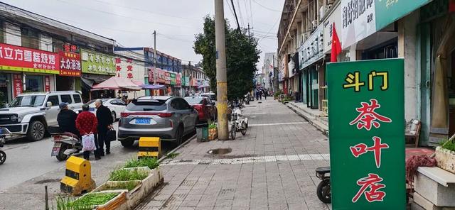 斗门石爷庙里的西汉牛郎石像