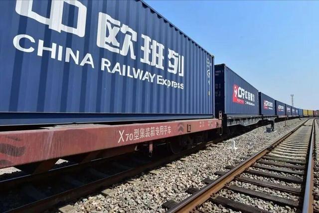 经济崩了	，盟友全跑了，和中国决裂的欧洲小国，现在想找中国填坑