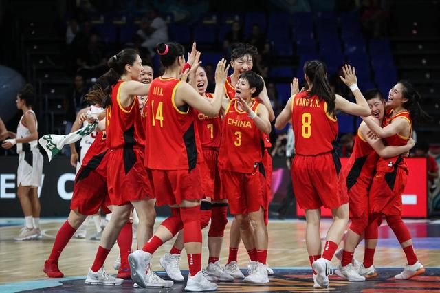 女篮丢冠后恐大换血！6大国手恐离队：杨力维李缘或告别国家队？