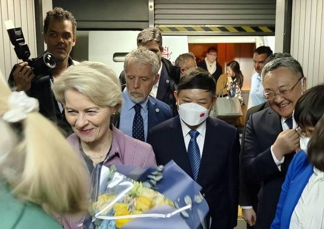 冯德莱恩访华结束，说了一句大实话，特朗普想不到：敢如此嚣张