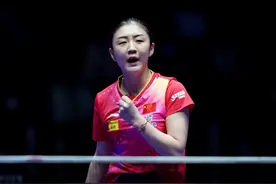 陈梦不畏惧怪胶手！世乒赛3-1袁嘉楠为国乒立功，刘国梁现场观战图片