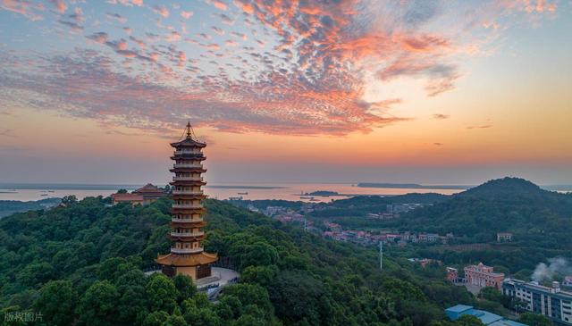 岳阳景点排行榜，湖南岳阳最值得去的10个好玩景点，你去过几个？