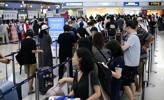 大量日本游客涌入北京，打着旅游幌子不去旅游不吃美食，为啥来？