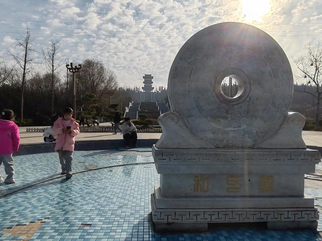 别再说河南只有洛阳开封	，这座小城才是被遗忘的温柔乡