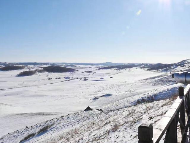 游览乌兰布统影视外景基地