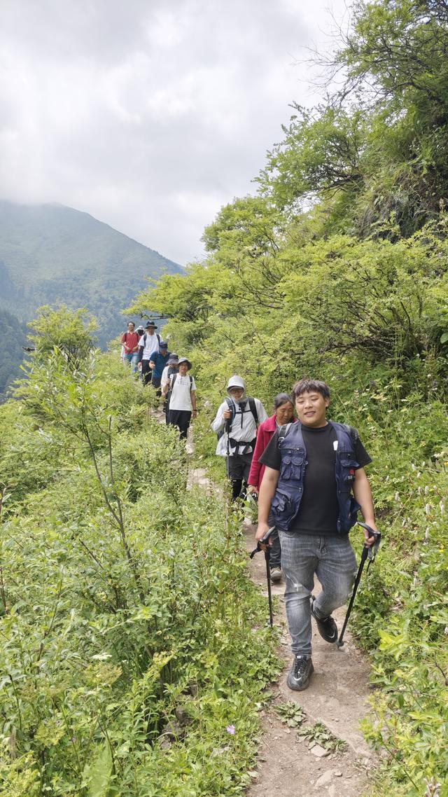 巴朗山盛夏行：把疲惫踩进大自然，让清风装满行囊​