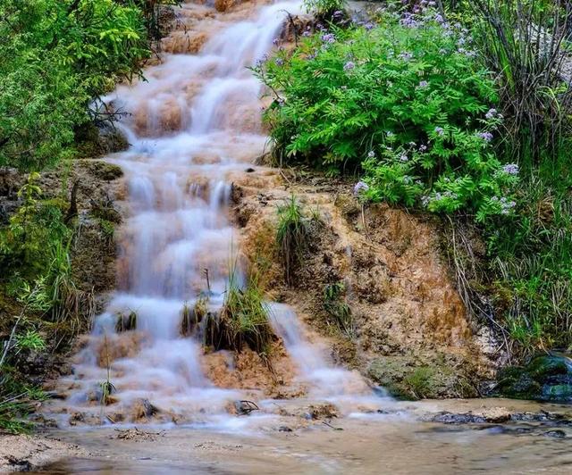 四川阿坝州黑水县的卡龙沟