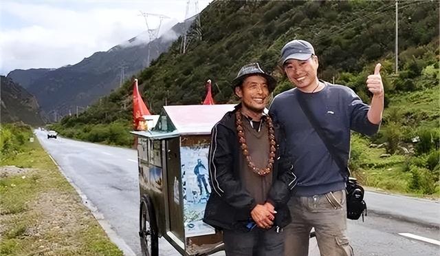 24岁宁波小伙徒步旅行，35年走了30万公里，最终于他乡结束一生！