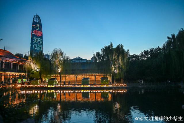 抓住夏天的尾巴，在济南来一场免费的泉水泼水大战！
