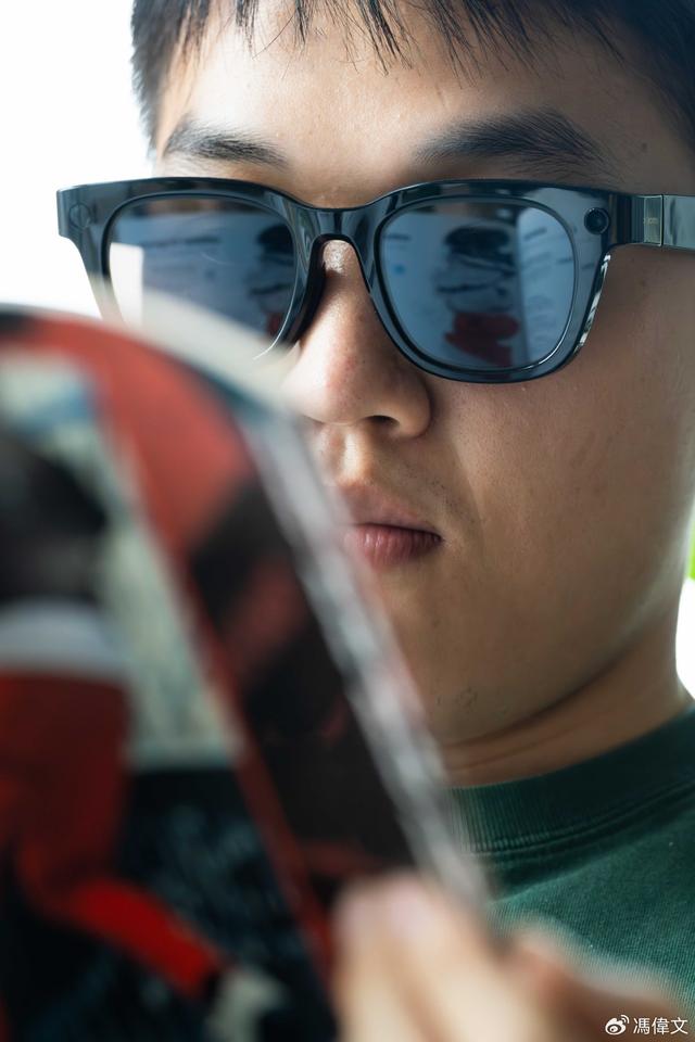 小米 AI 眼镜：是眼镜、是开放式耳机、是 AI