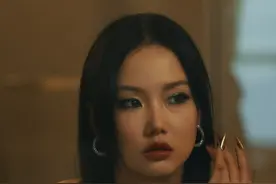 黄龄图片