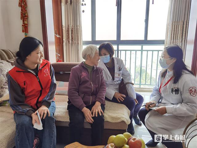 寻找旅居云南的100个人·昆明篇｜重庆姑娘李永春扎根社区的青春叙事
