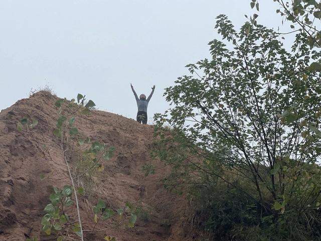骑游探访六合北横山丹霞地貌