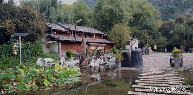 乘旅游专线游丽江的观音峡