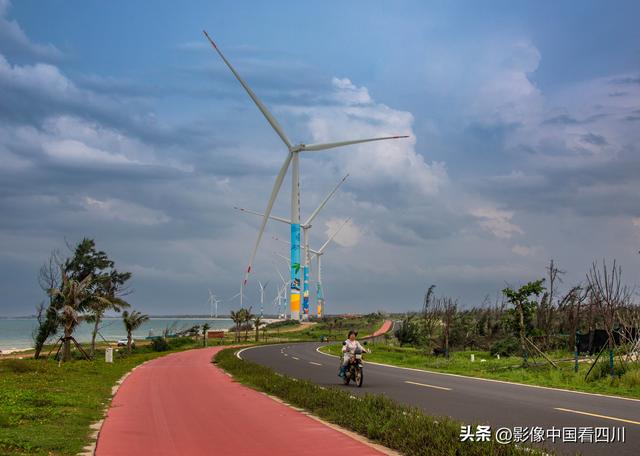 海南文昌：木兰湾风车海岸风光旖旎美如画