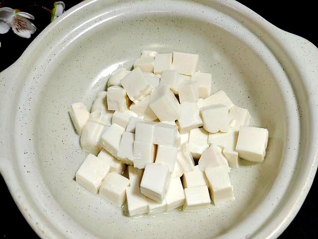 秋天多喝这个汤，3样一起煮一煮，每一口都鲜爽无比	、营养满满