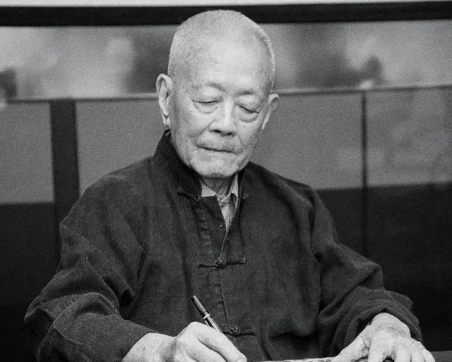 为何天安门不悬挂毛主席的照片，反倒要挂主席的画像？