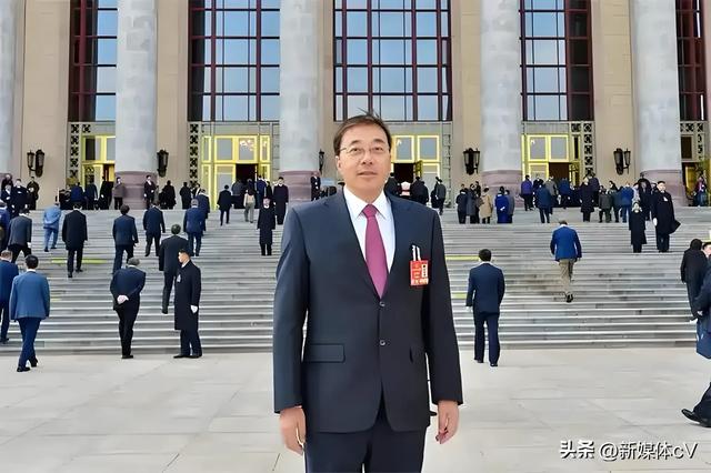 硅谷梦碎回国创业，“中国芯之父”邓中翰如何带领东方逆袭西方