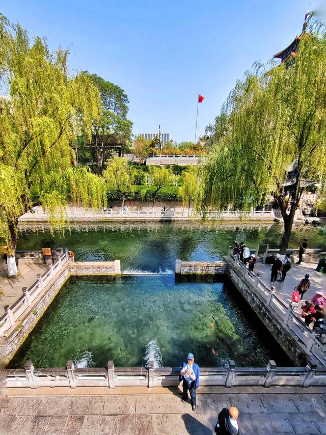 生生不息的黑虎泉