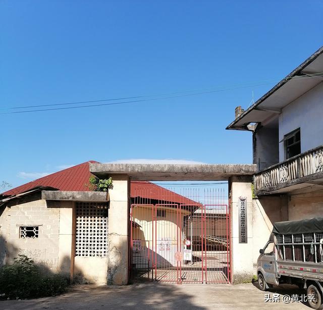 广西南宁市宾阳县与上林县交界四个镇合并的新圩，为何宾馆都没有