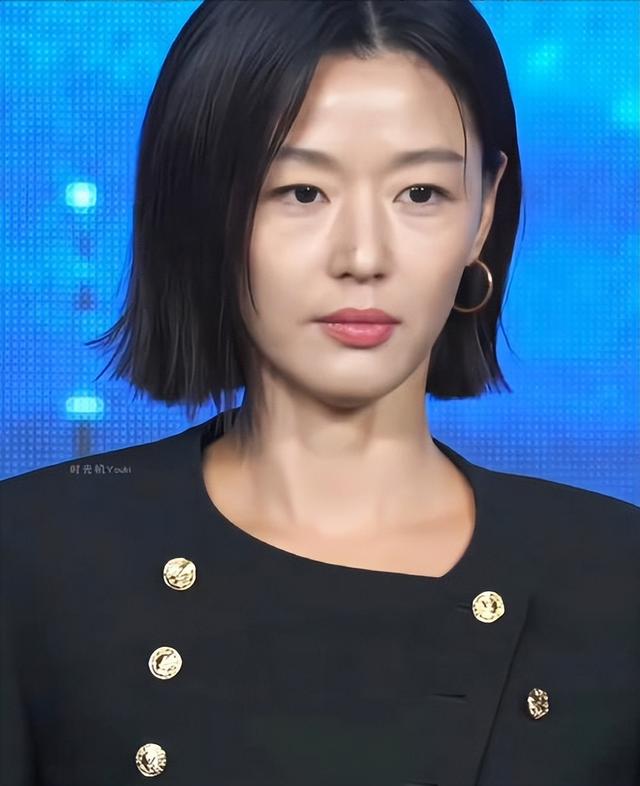 彻底摊牌？全智贤拒绝道歉，林允儿发文挑衅，令人恶心一幕上演