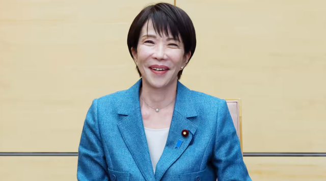 特朗普不敢怠慢中国，提前3天实现对华承诺，高市早苗哪来的胆？