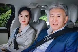 凤凰网达沃斯直通车对话东软集团创始人刘积仁图片