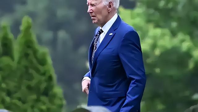 83岁拜登带病出山，一开口就冲着中国来，对特朗普痛心疾首